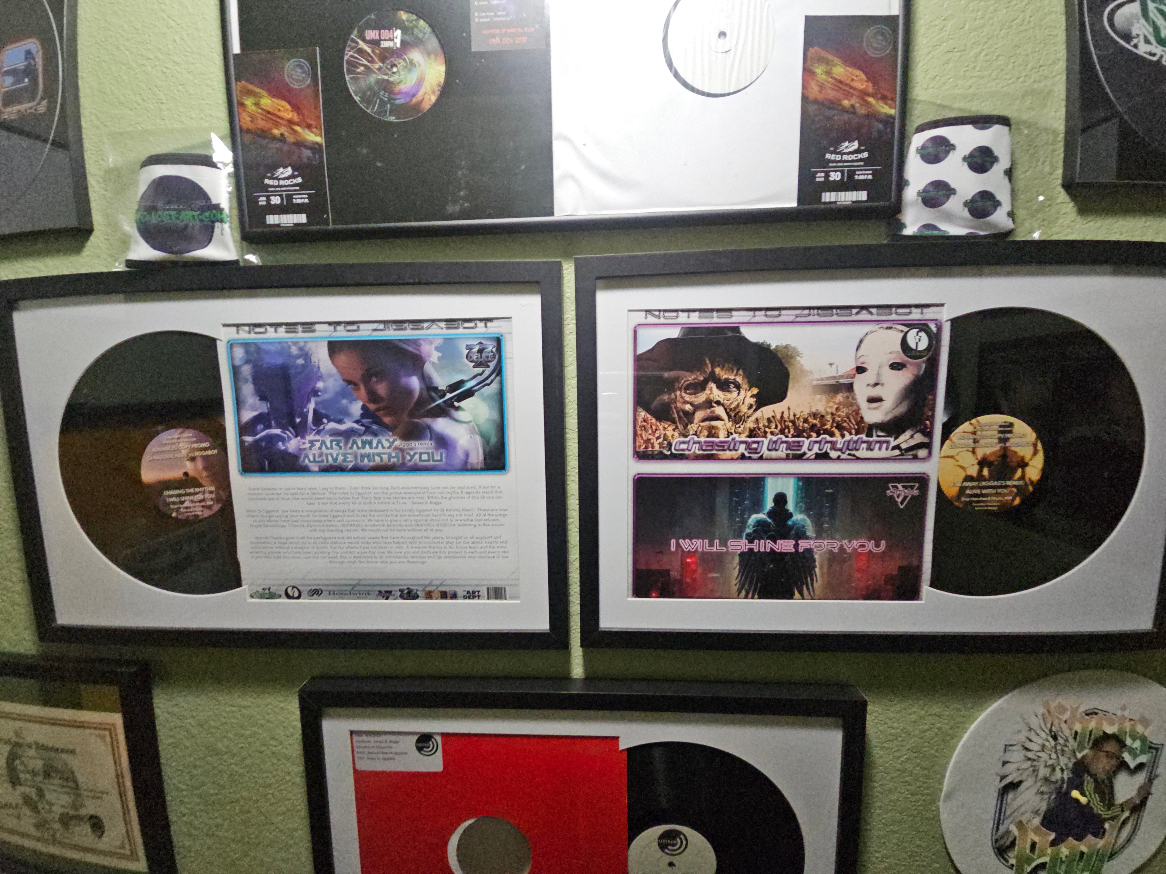 Notes To Jiggabot EP, dual vinyl frames, Far Away Alive With You and Chasing The Rhythm I Will Shine For You, DJ Natural Nate Wall of Fame, Hoodwink Records 2024