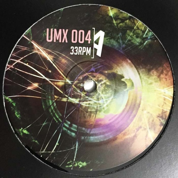 Gods & Aliens EP, UMX 004, vinyl label detail: 33 RPM, Netherlands 2017, cosmic design